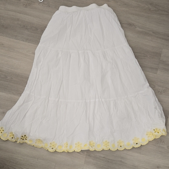 Francesca's Collections White Maxi Skirt with Yellow Floral Hem - Picture 1 of 6